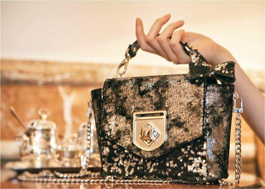 BOUTIQUE BAGS