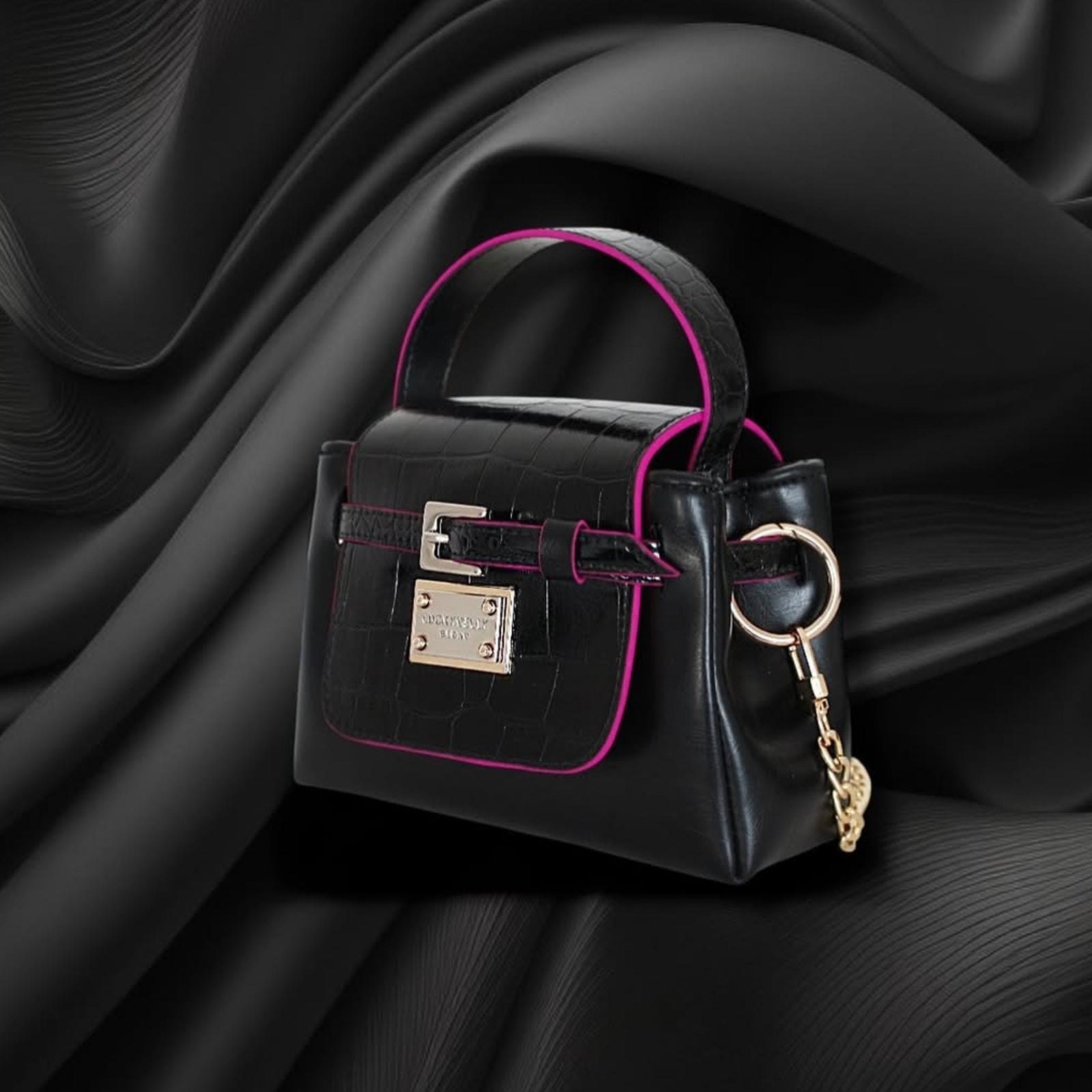 LUCKYNELLY handbag archive