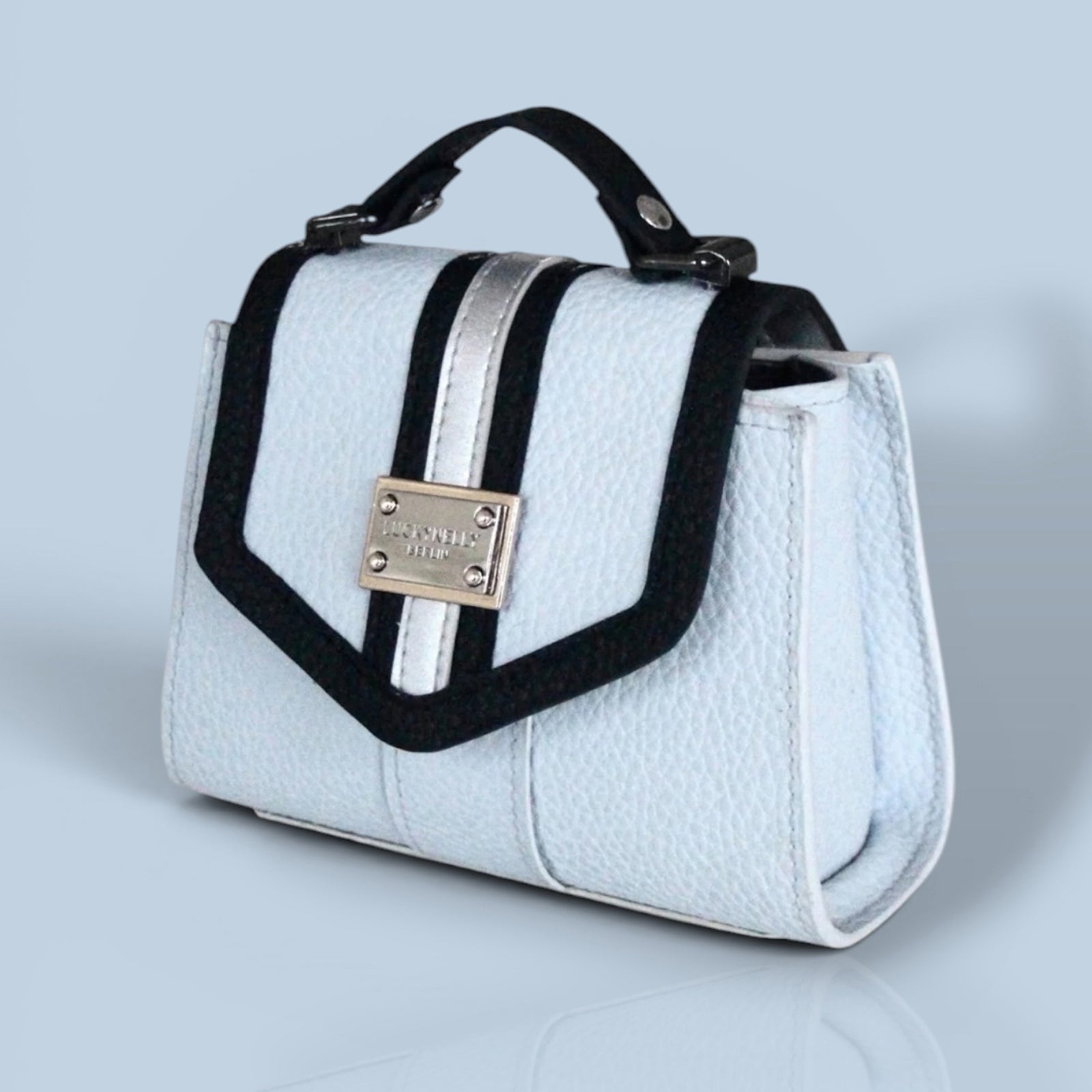 LUCKYNELLY handbag archive
