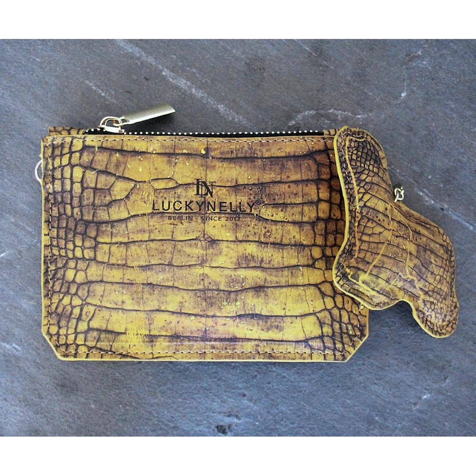 LUCKYNELLY handbag archive