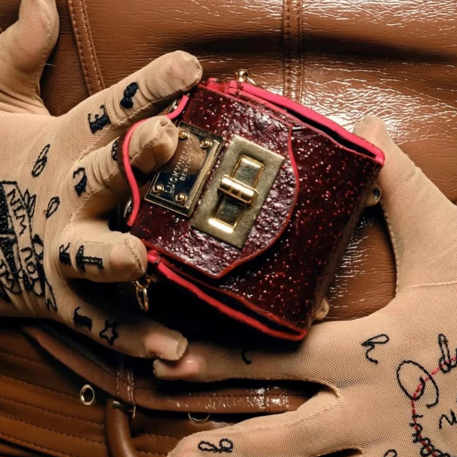 LUCKYNELLY handbag archive