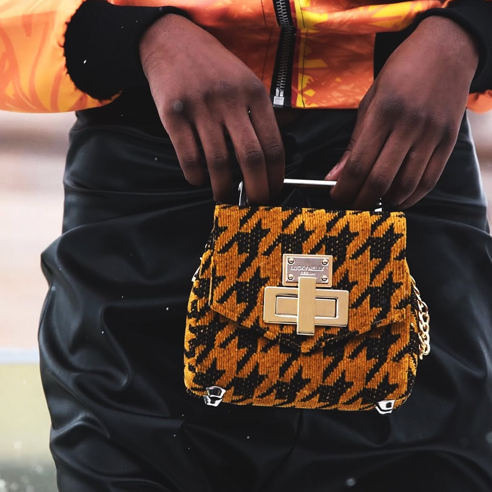 LUCKYNELLY handbag archive