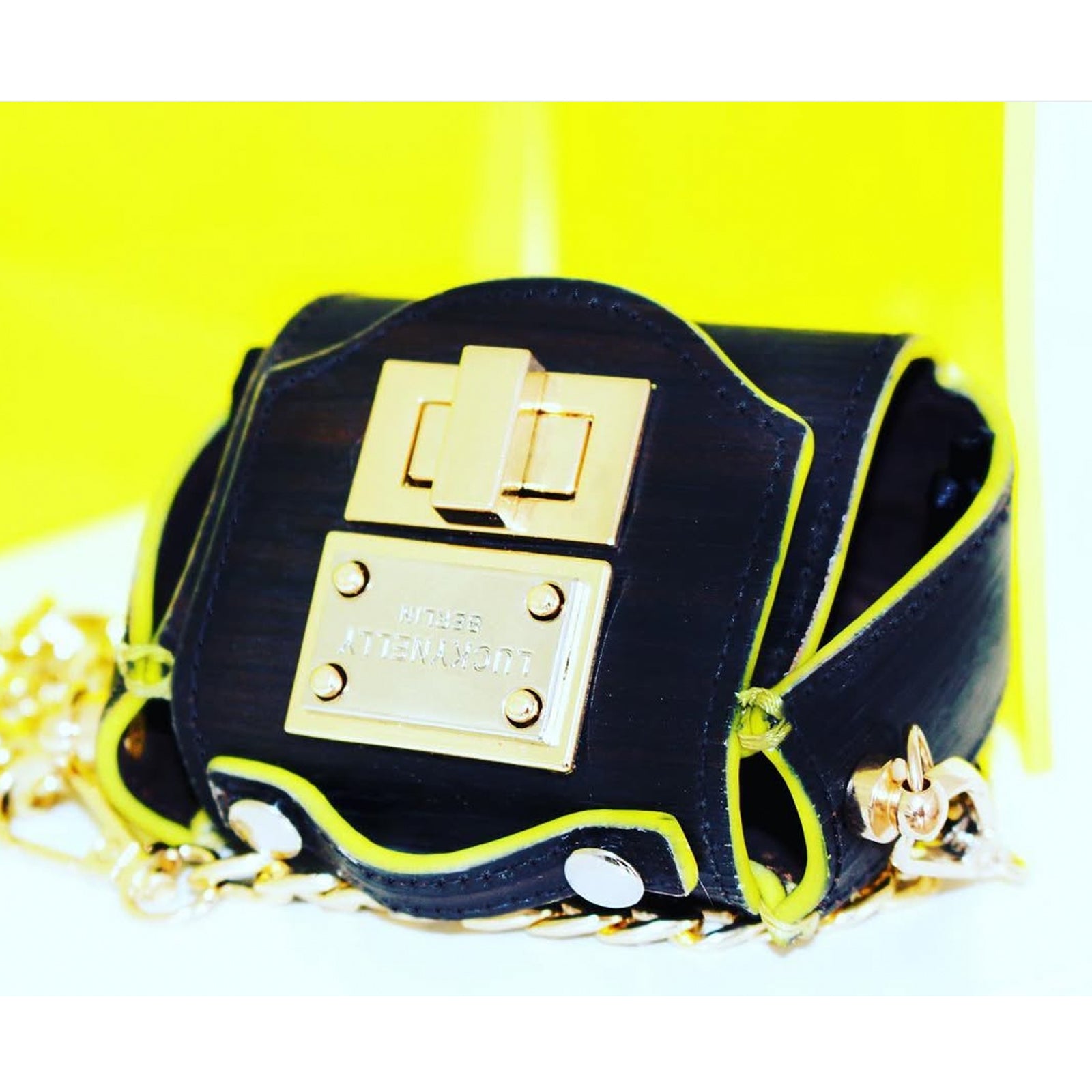 LUCKYNELLY handbag archive