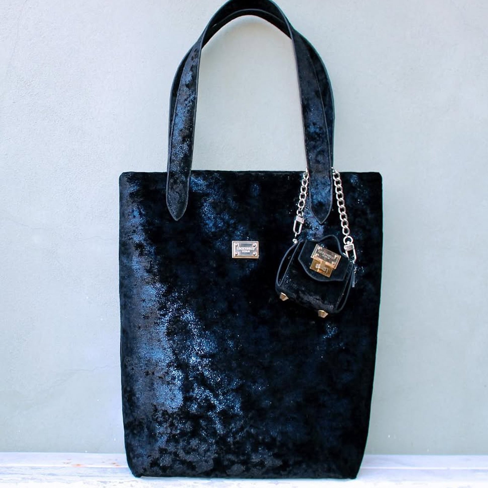 LUCKYNELLY handbag archive