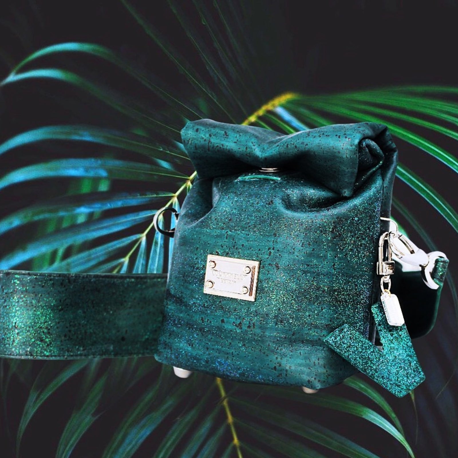 LUCKYNELLY handbag archive