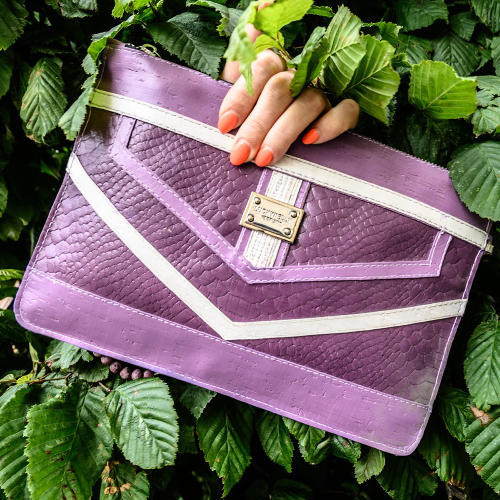 LUCKYNELLY handbag archive