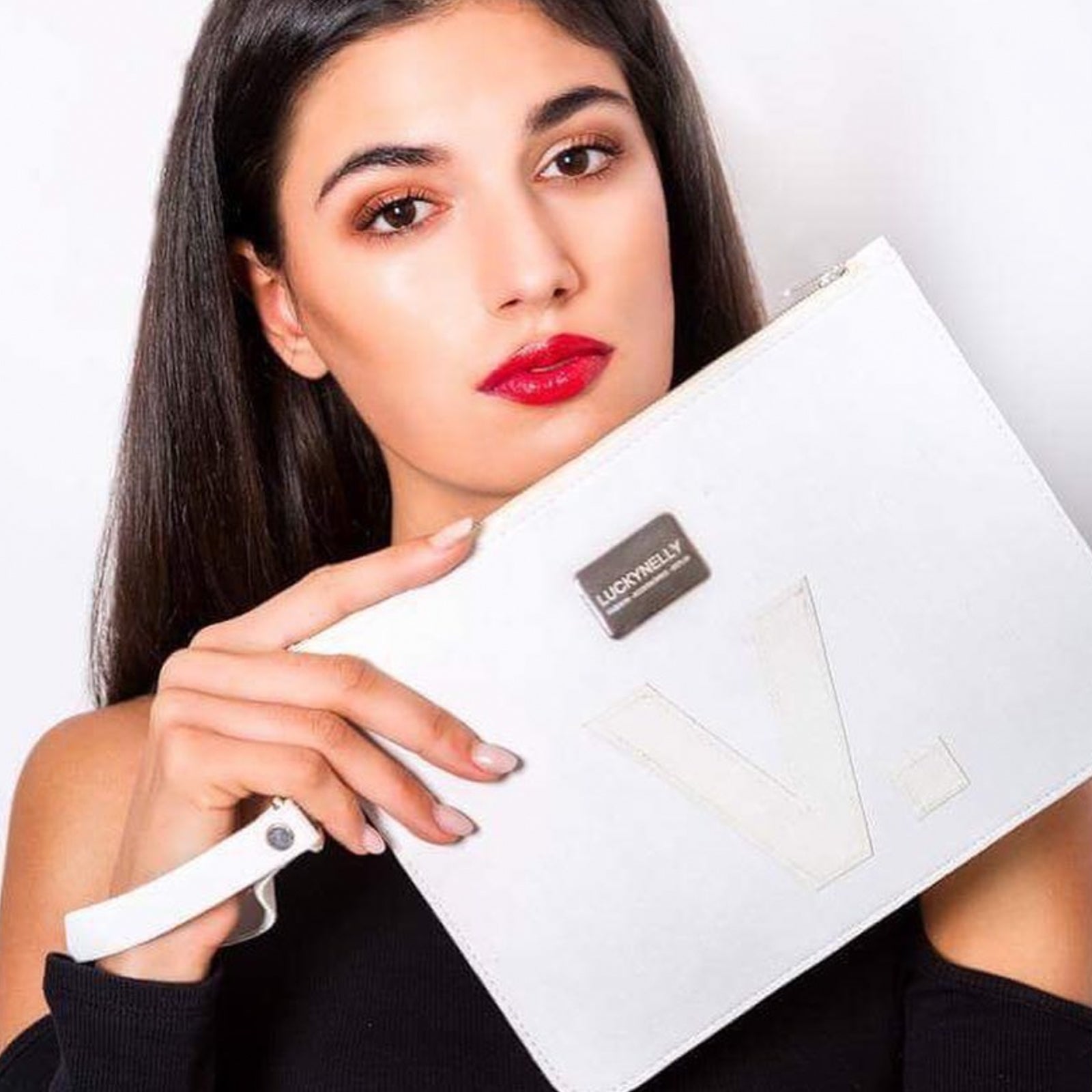 LUCKYNELLY handbag archive