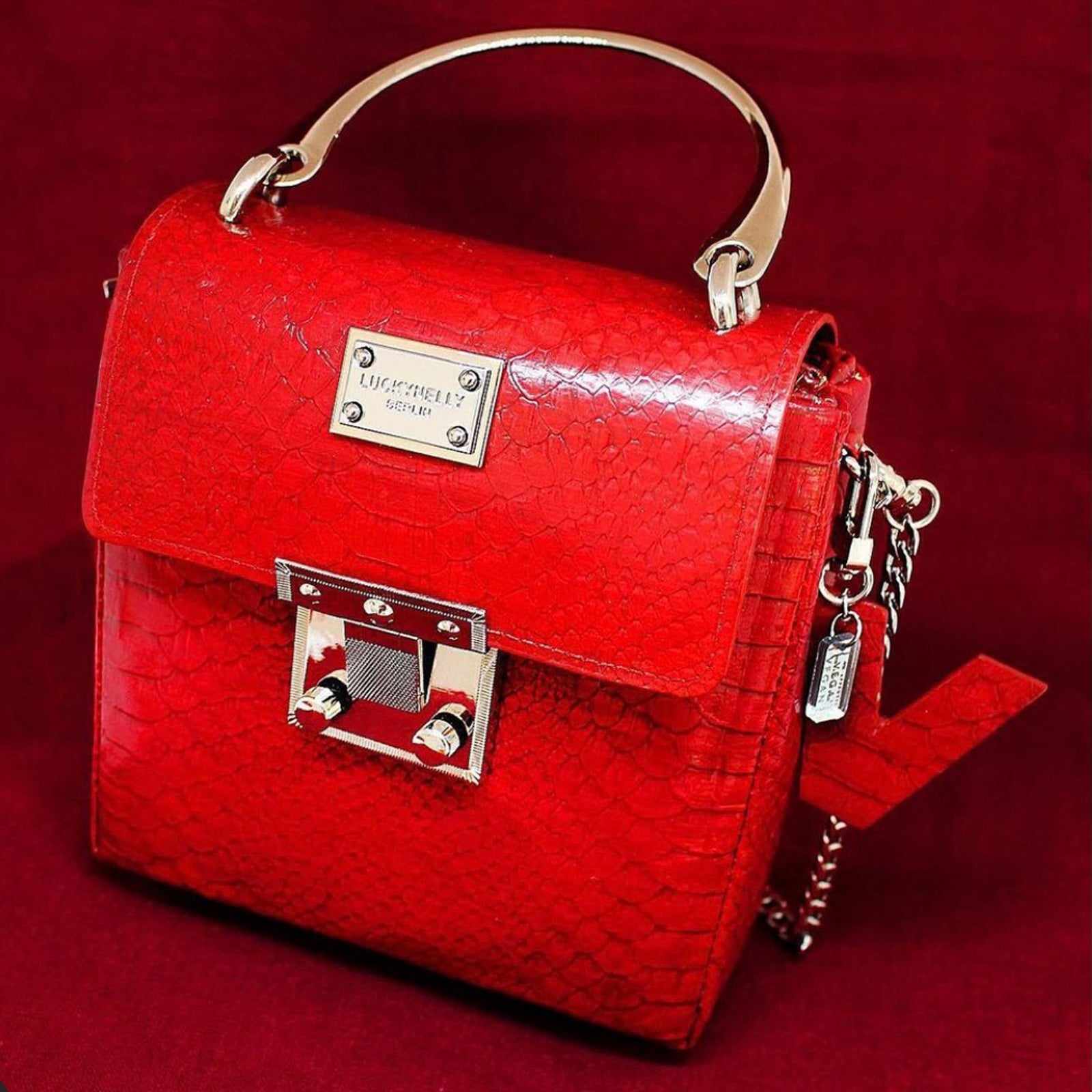 LUCKYNELLY handbag archive