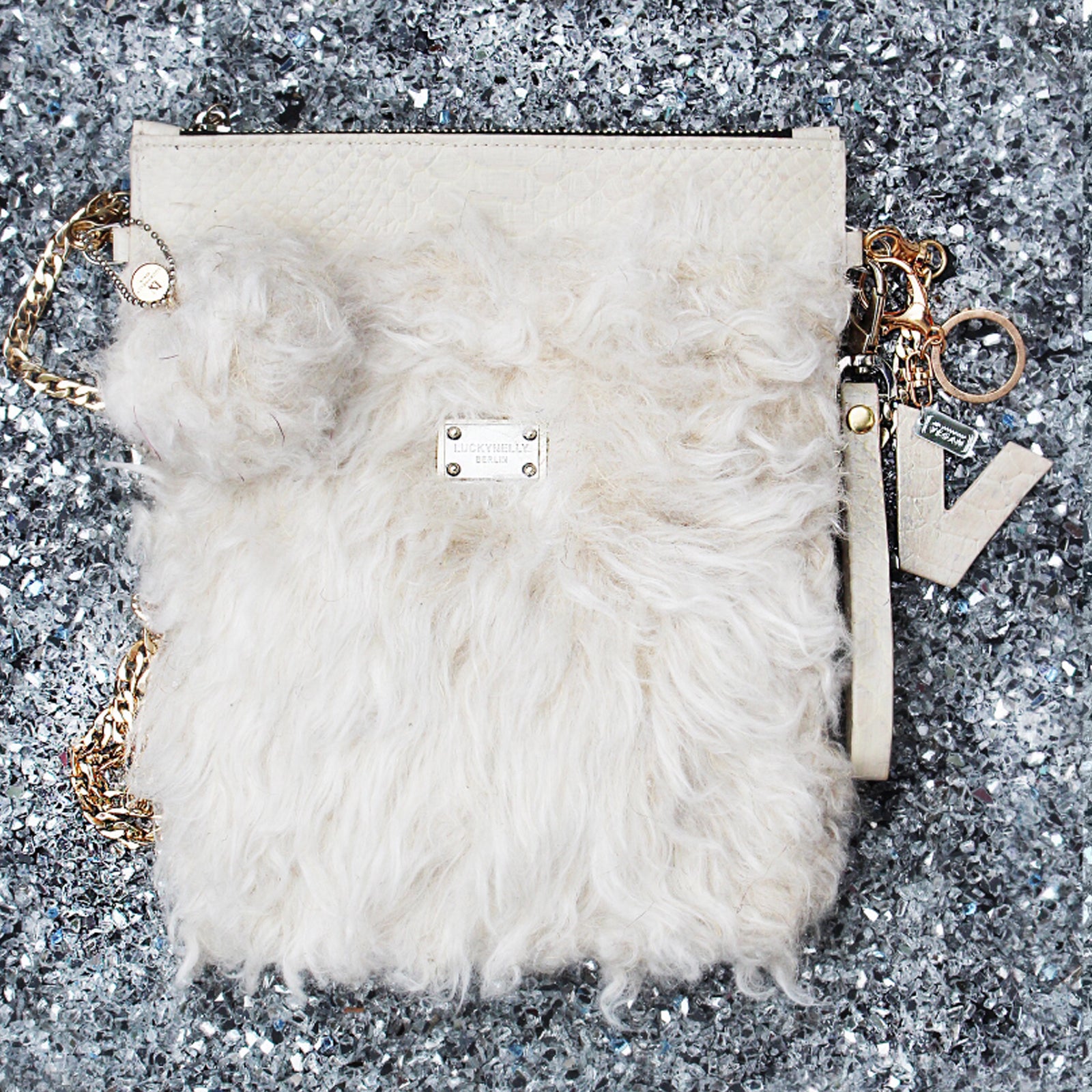 LUCKYNELLY handbag archive