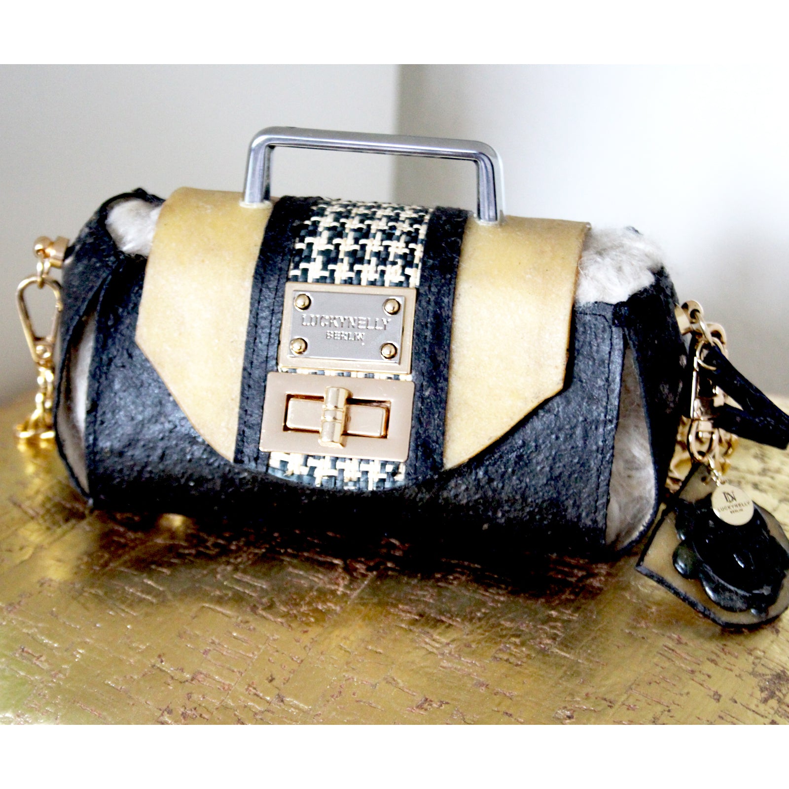 LUCKYNELLY handbag archive