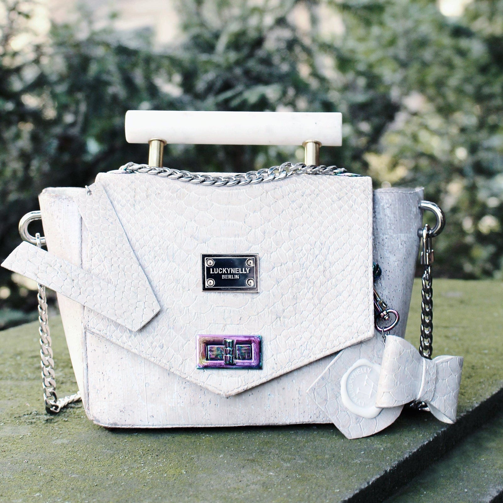 LUCKYNELLY handbag archive