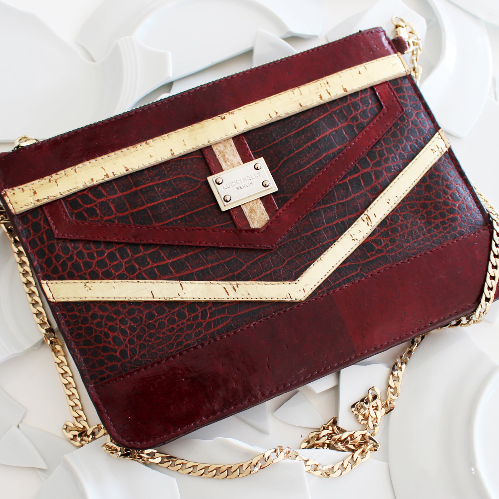 LUCKYNELLY handbag archive