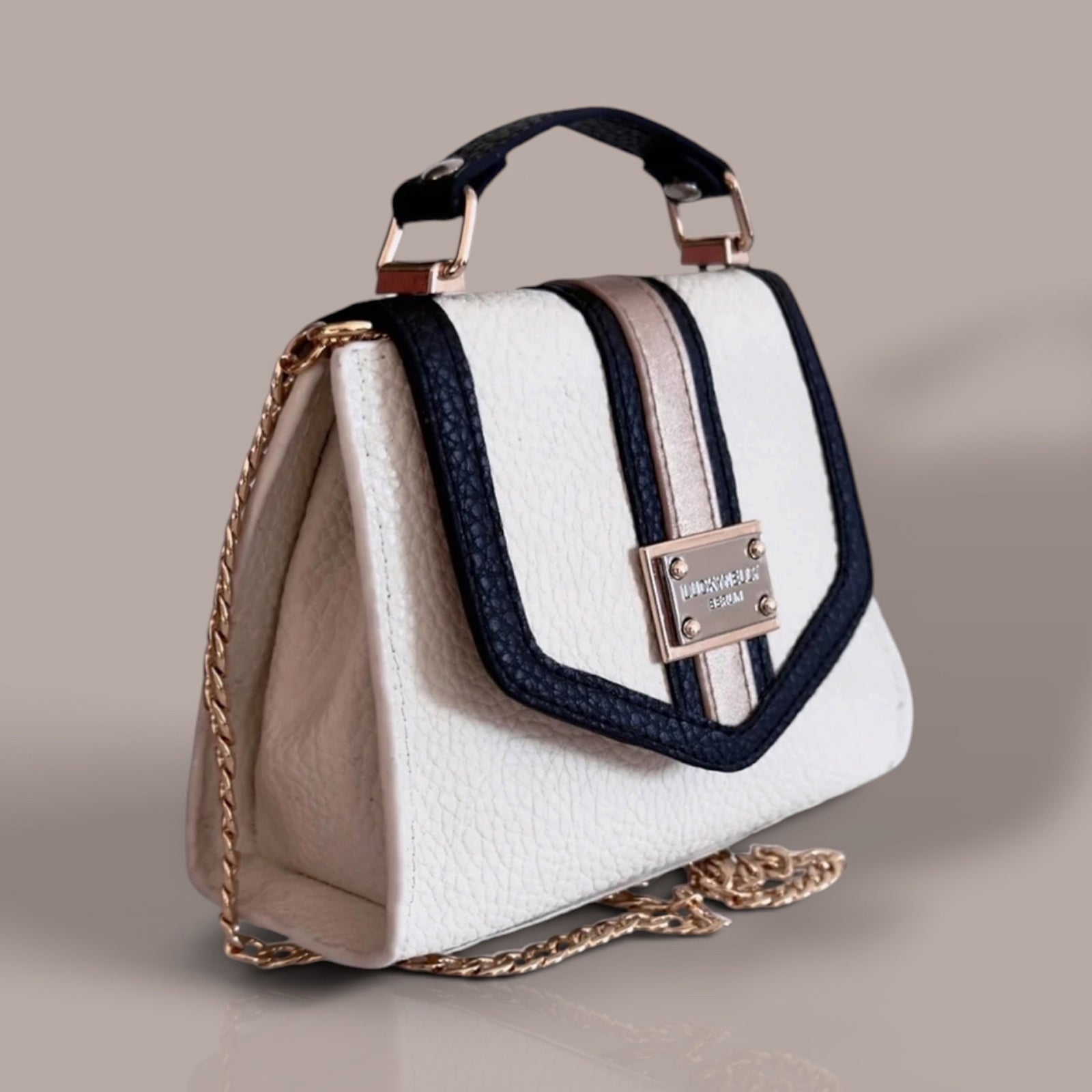 LUCKYNELLY handbag archive