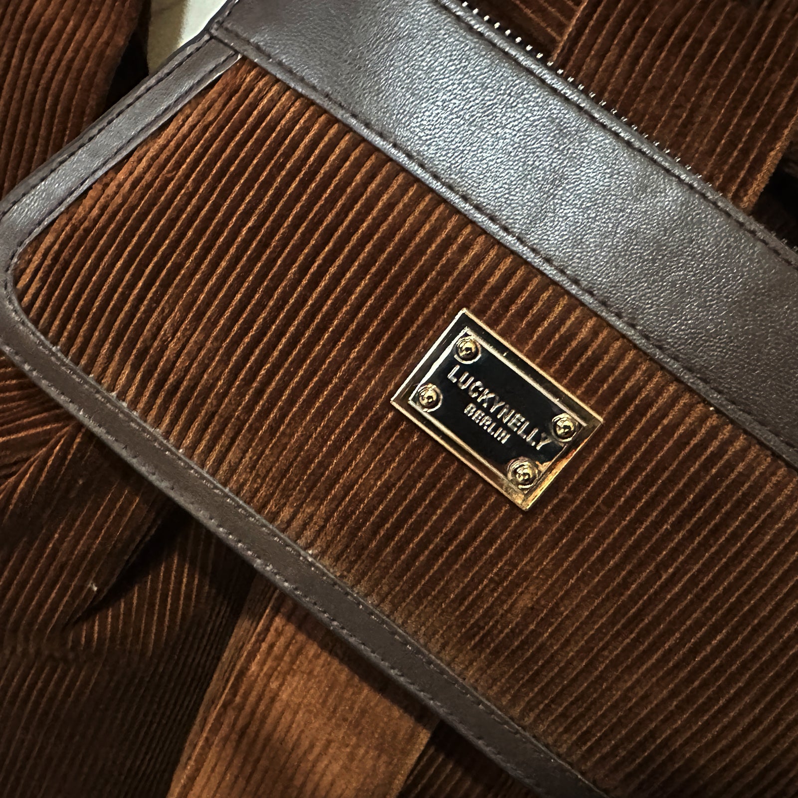 LUCKYNELLY handbag archive