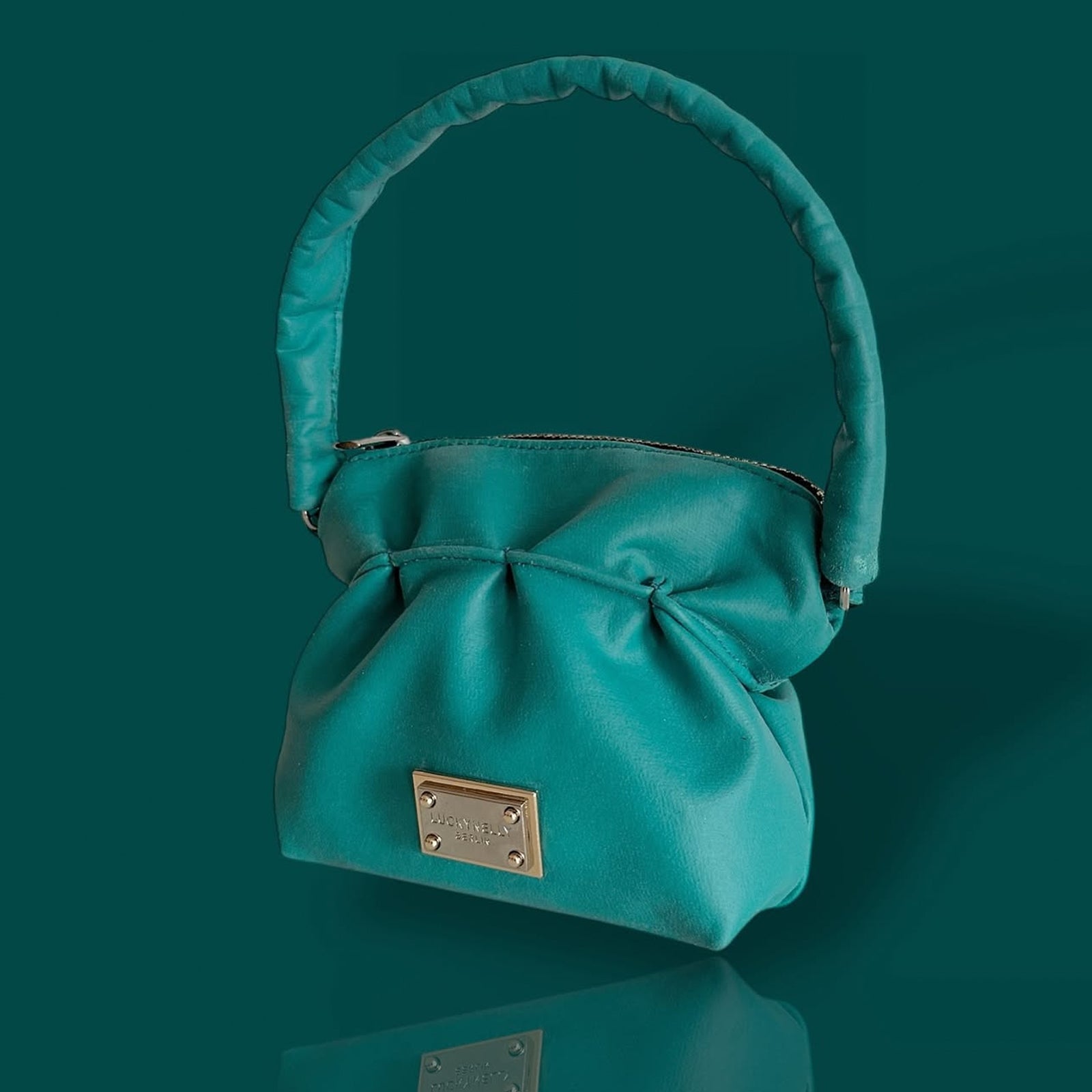 LUCKYNELLY handbag archive