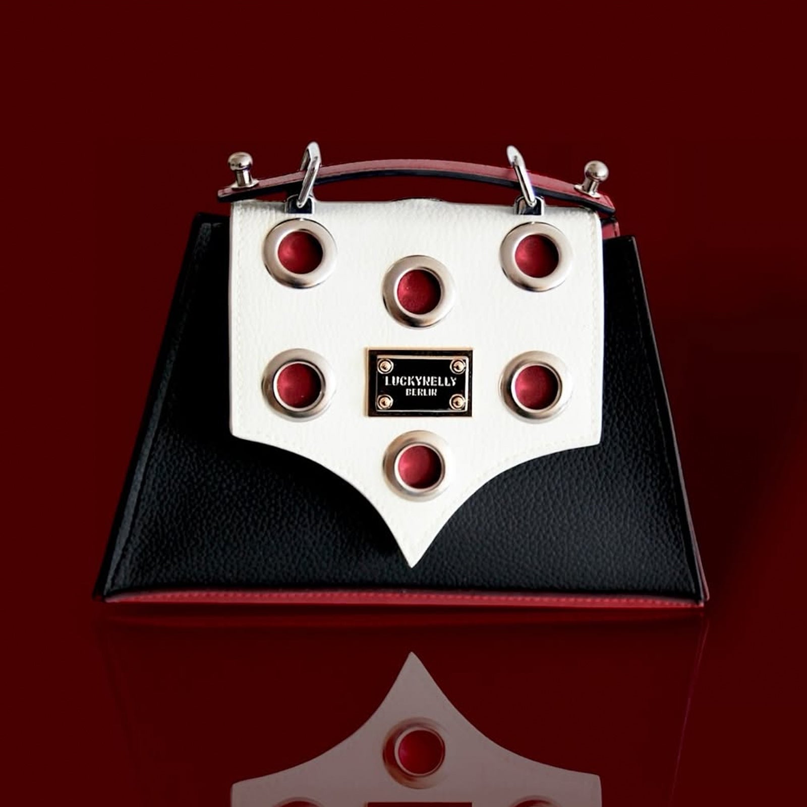 LUCKYNELLY handbag archive