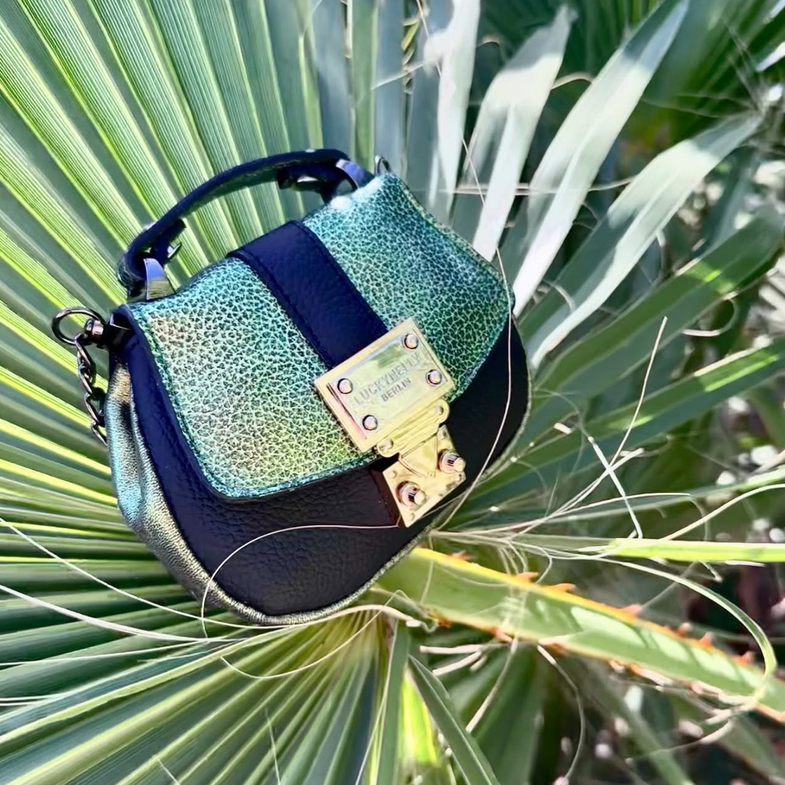 LUCKYNELLY handbag archive