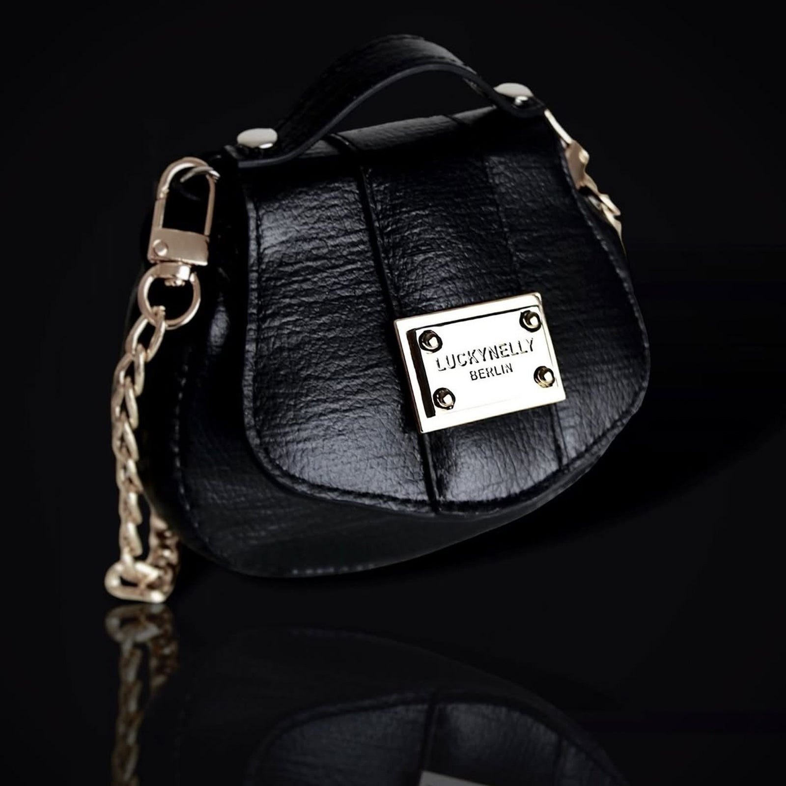 LUCKYNELLY handbag archive