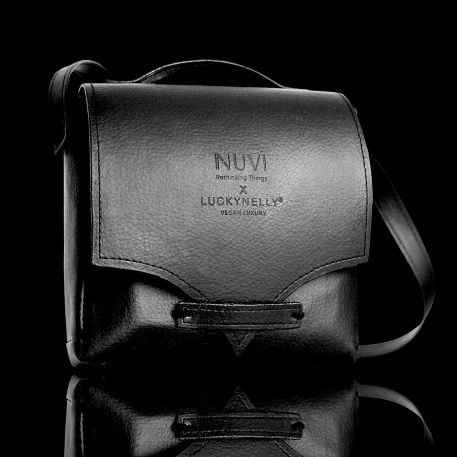LUCKYNELLY handbag archive