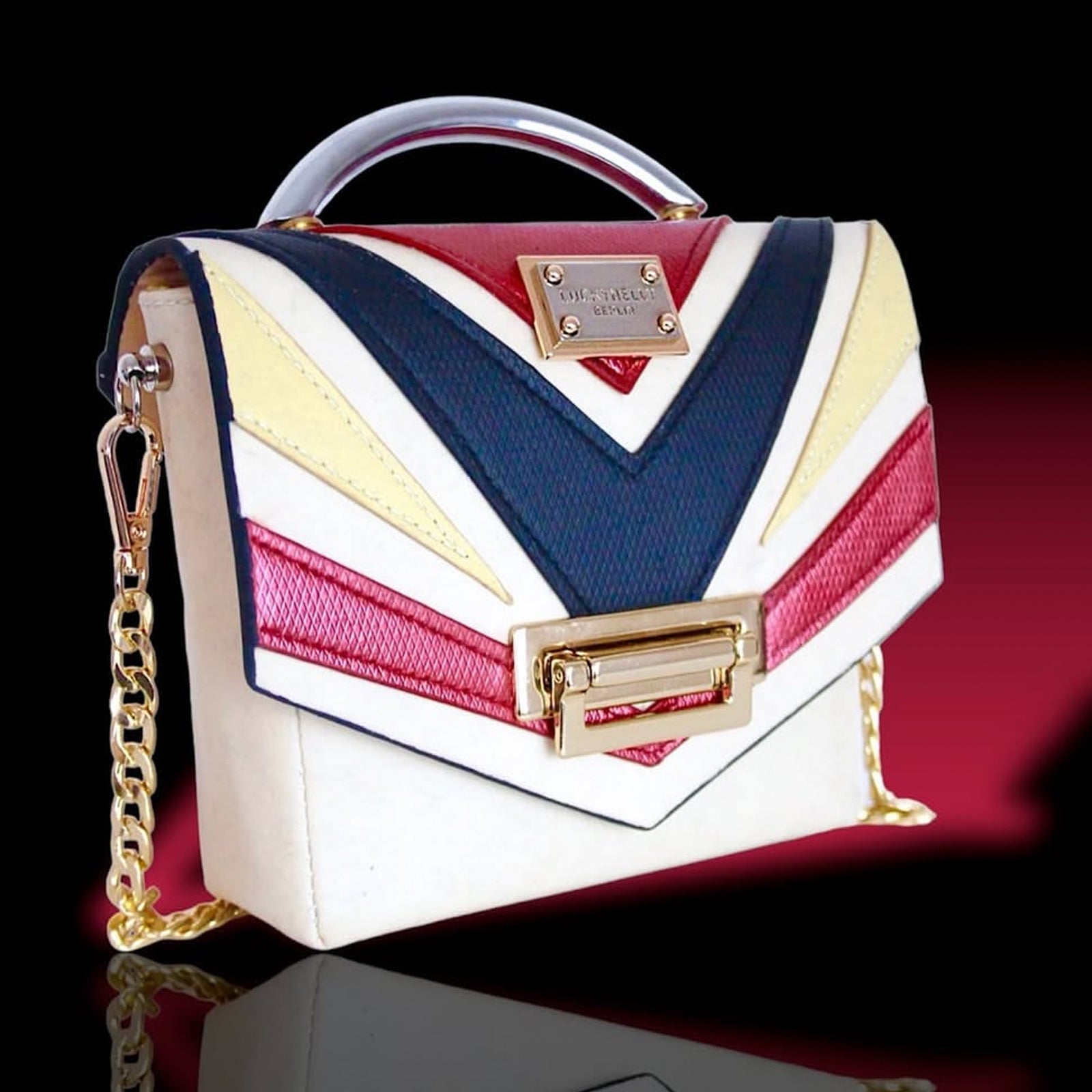 LUCKYNELLY handbag archive