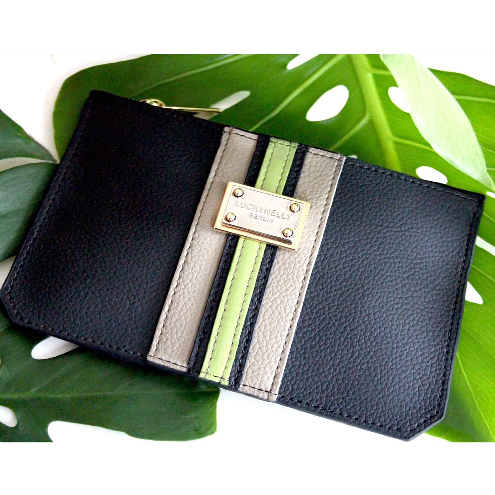 LUCKYNELLY handbag archive
