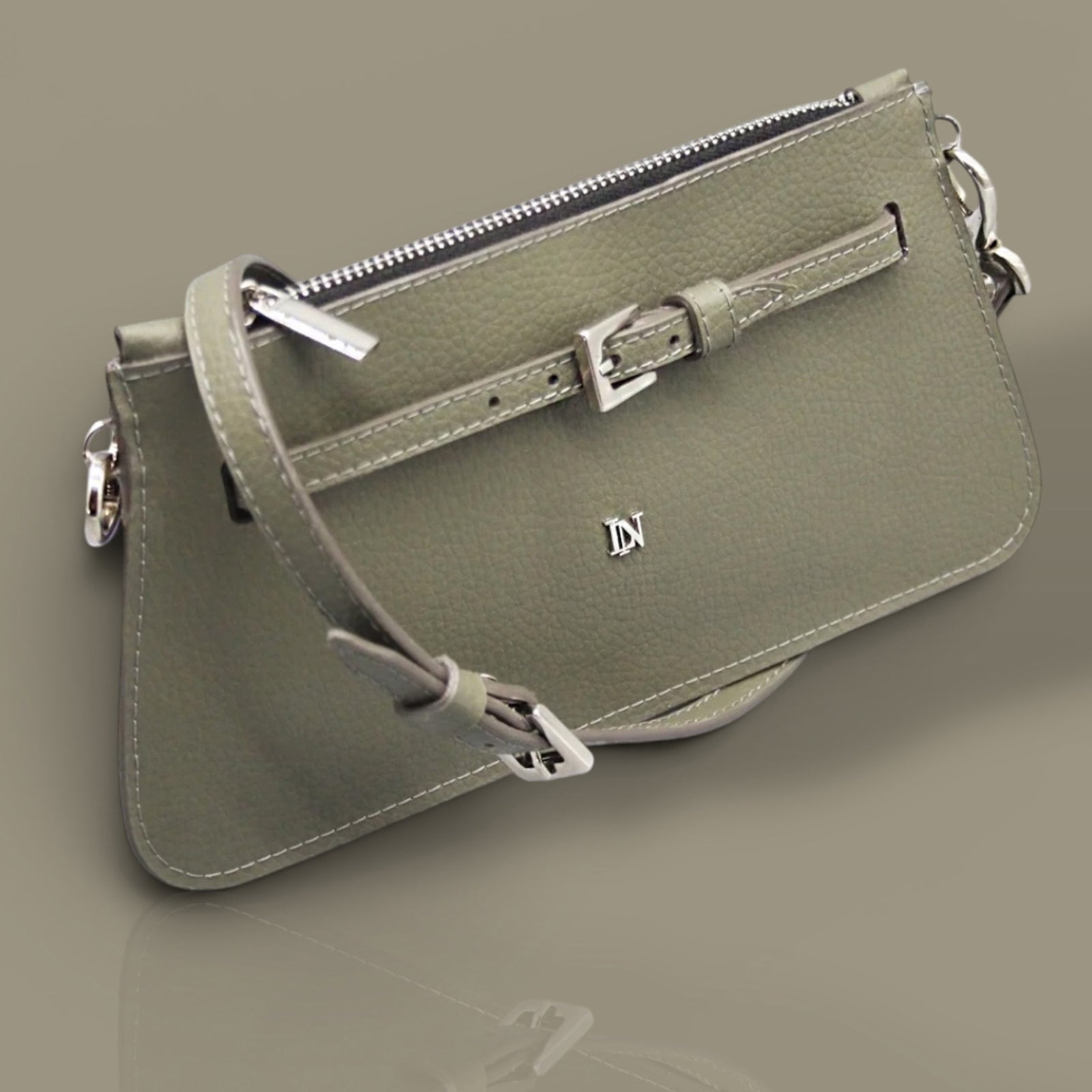 LUCKYNELLY handbag archive
