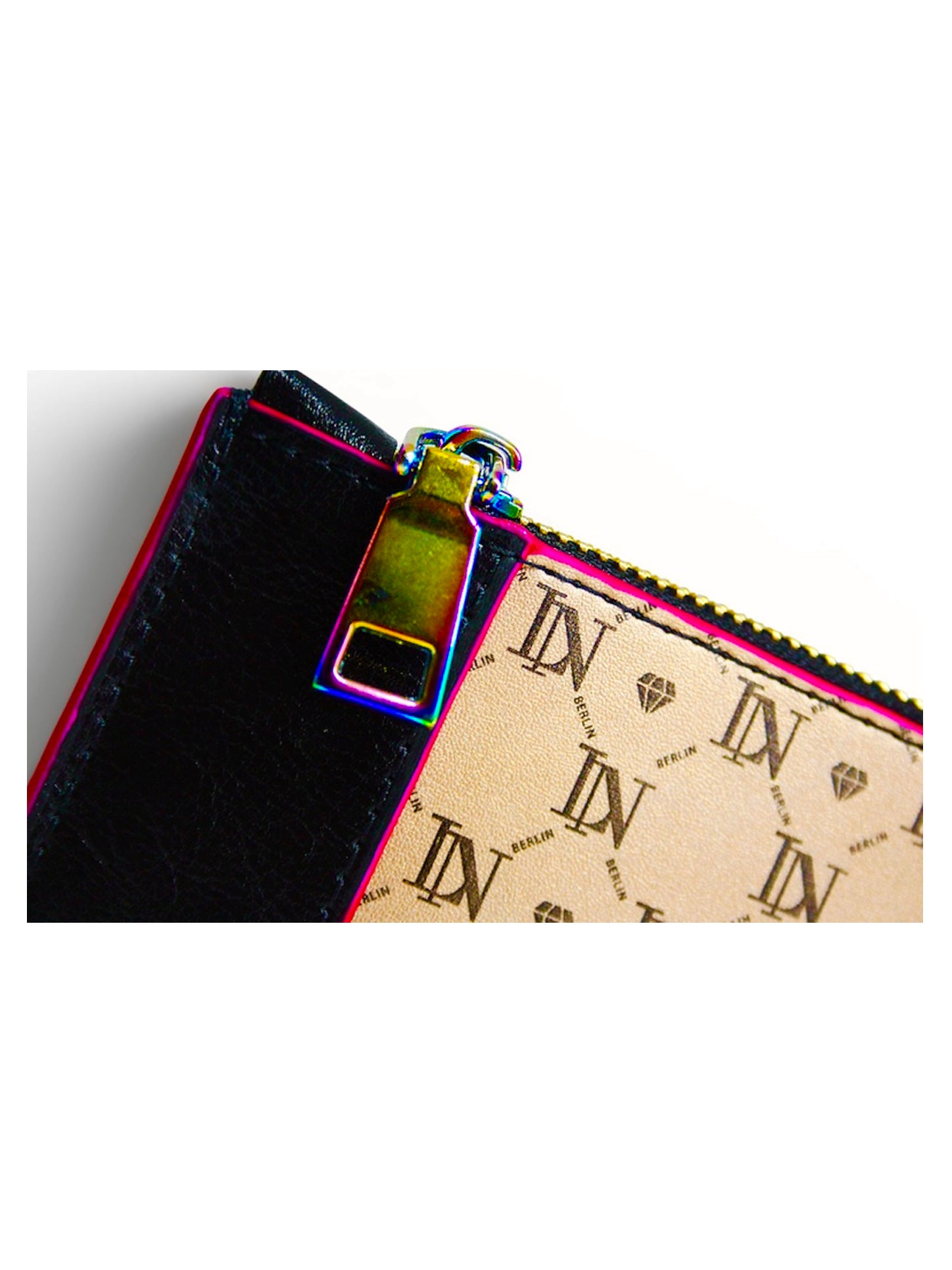 LN Zip Wallet – Monogram / Golden