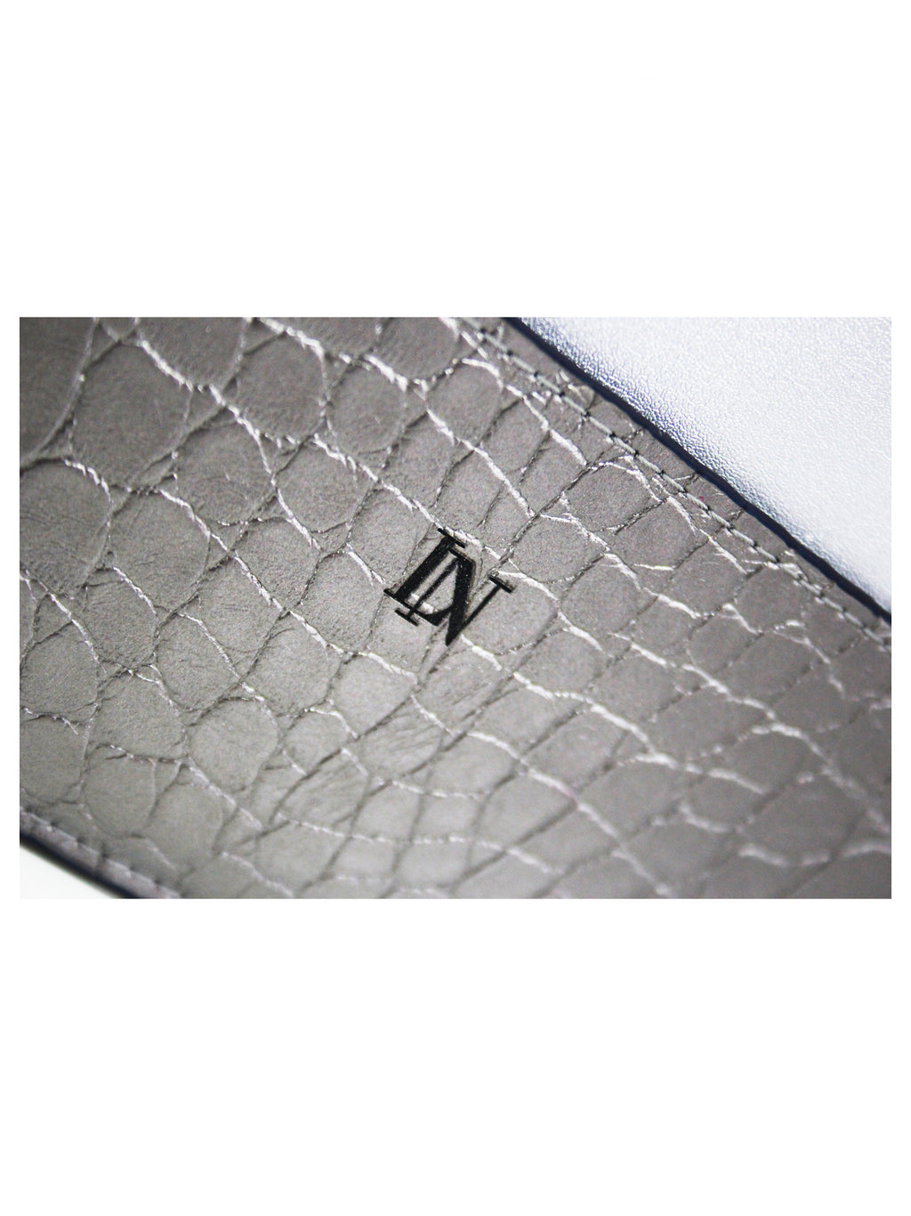 LN Zip Wallet – Croco Silver / Navy Edge