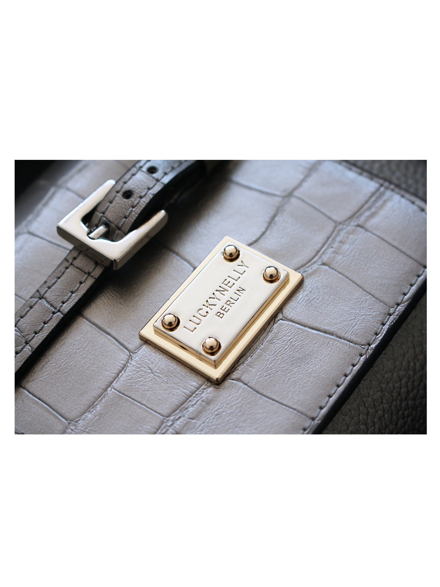 Sophia – Top Handle