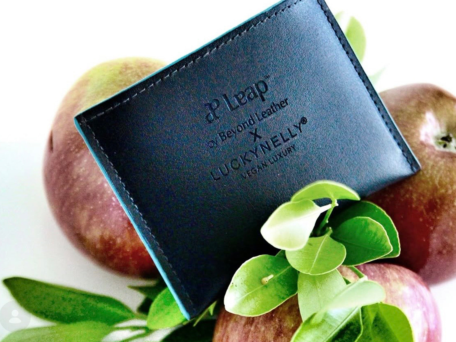 LUCKYNELLY LEAP apple-based material